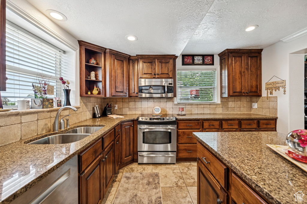 747 EASTHILLS DR Bountiful, UT 84010