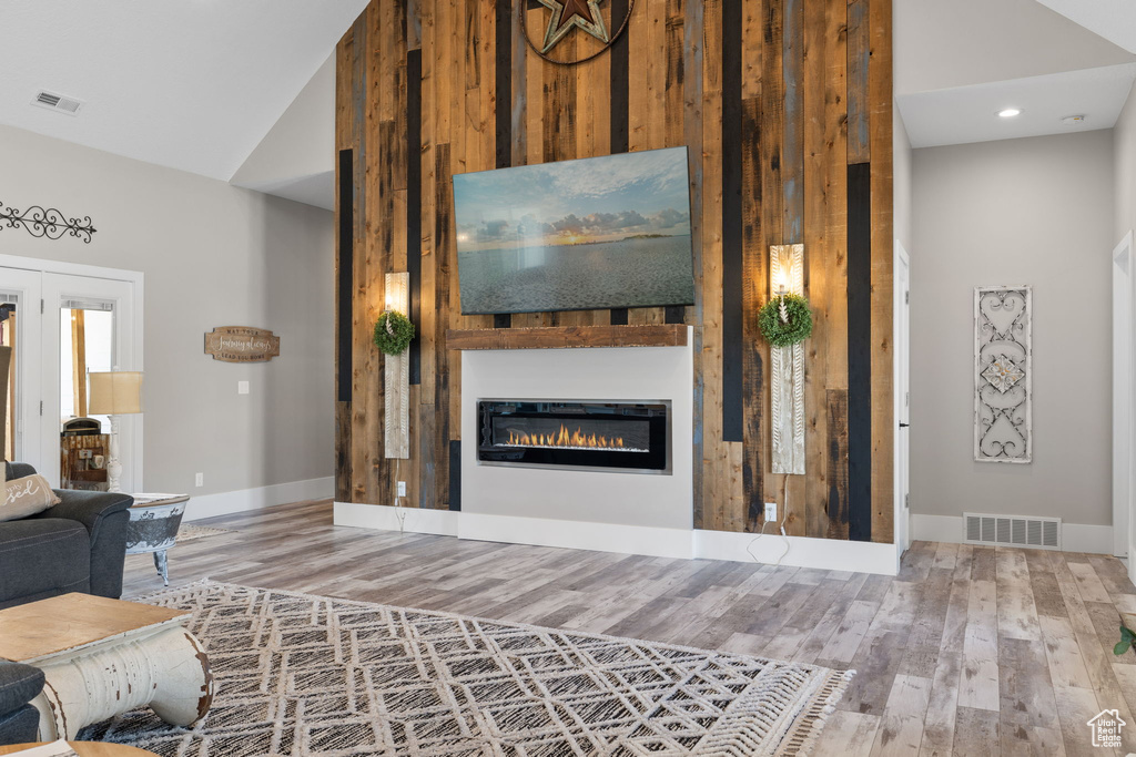 105 W HUMMINGBIRD LN Erda, UT 84074
