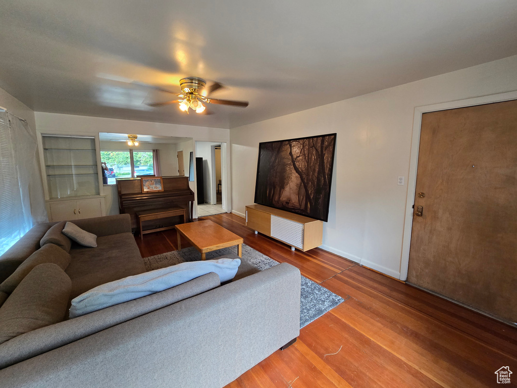 Photo 2 for MLS #2099720 at 379 N 500 East