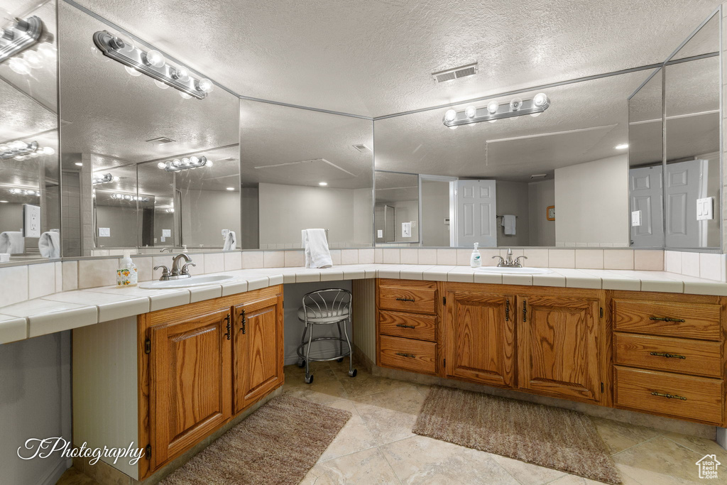 Photo 13 for MLS #2099729 at 1845 W Canyon View Dr #1605