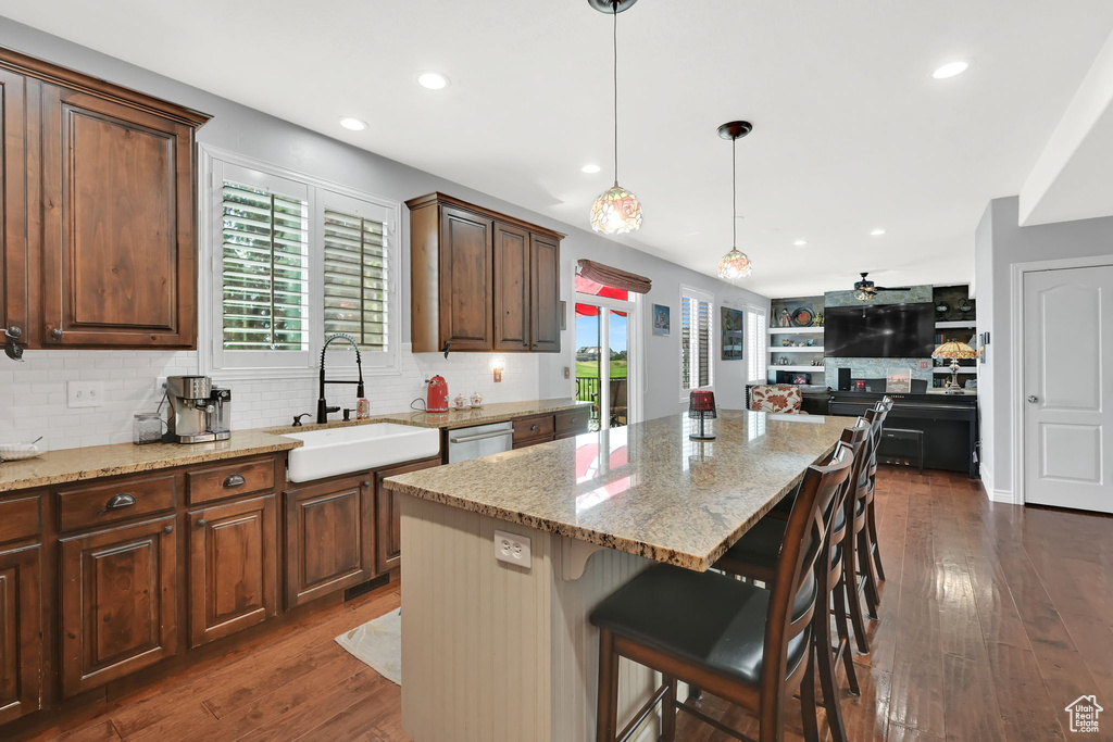 1441 BROOKSHIRE DR Syracuse, UT 84075
