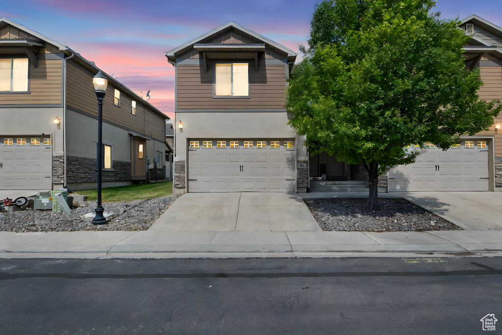 10428 S SAGE LUIGI CT South Jordan, UT 84009