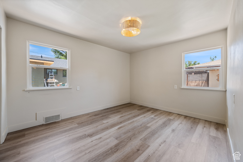 Photo 14 for MLS #2099762 at 433 S 100 East