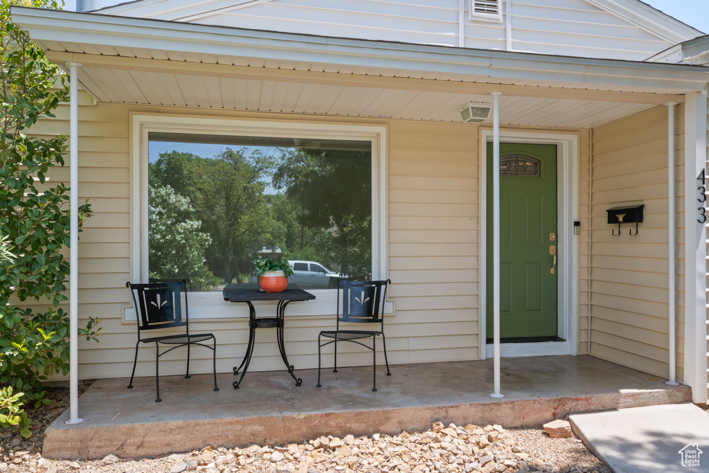 Photo 3 for MLS #2099762 at 433 S 100 East