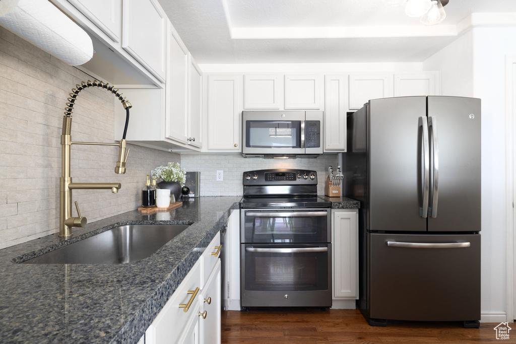 Photo 8 for MLS #2099765 at 157 E Flowerfield Dr