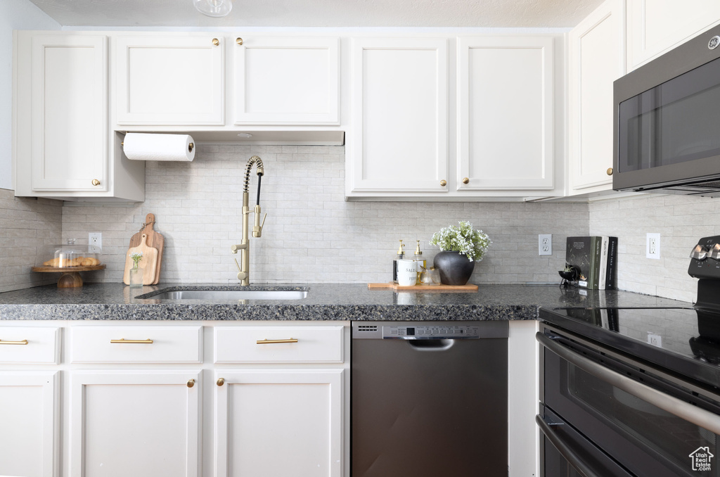 Photo 9 for MLS #2099765 at 157 E Flowerfield Dr