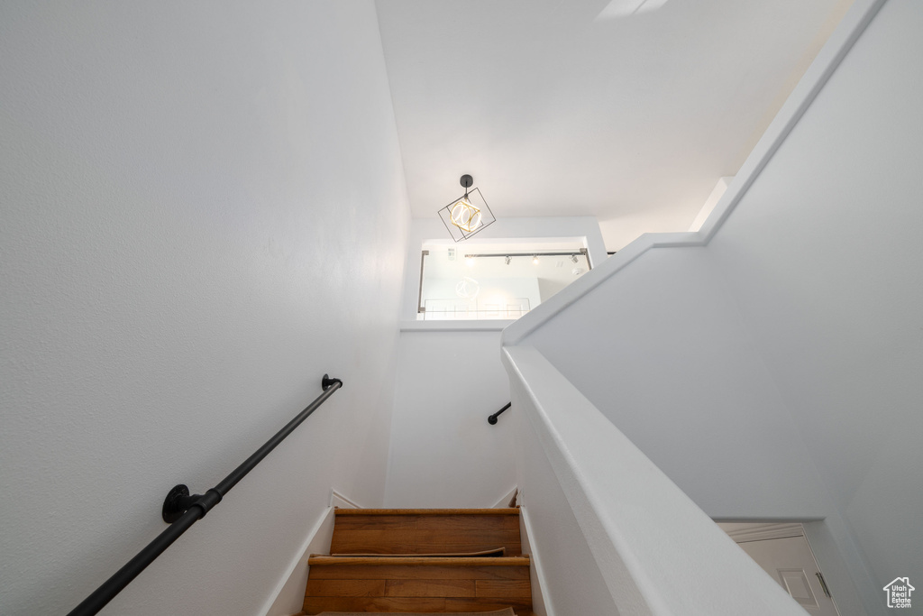 Photo 23 for MLS #2099765 at 157 E Flowerfield Dr