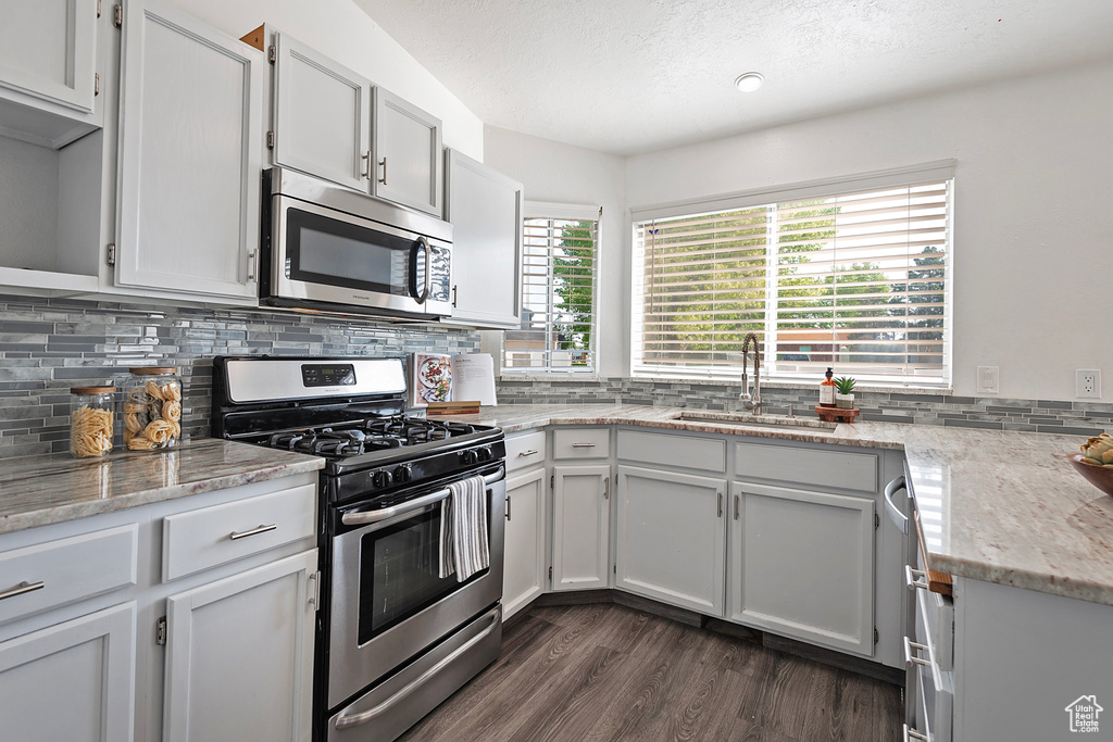 5963 S TARRAGON CT Kearns, UT 84118