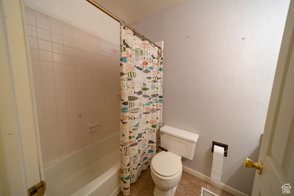 Photo 15 for MLS #2099788 at 703 N Windsor Cir
