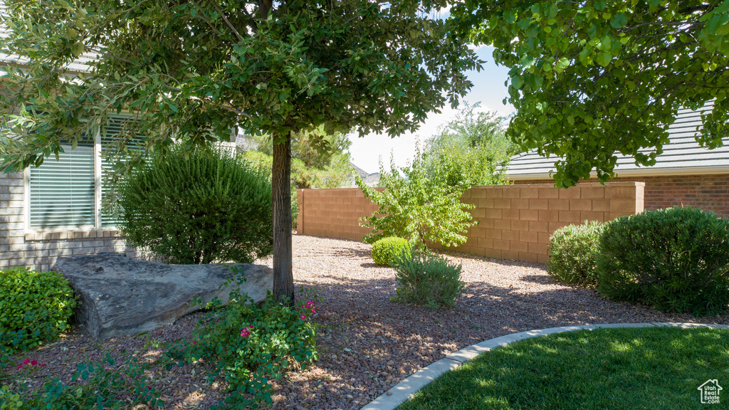 Photo 4 for MLS #2099793 at 1730 W Stonebridge Dr #25