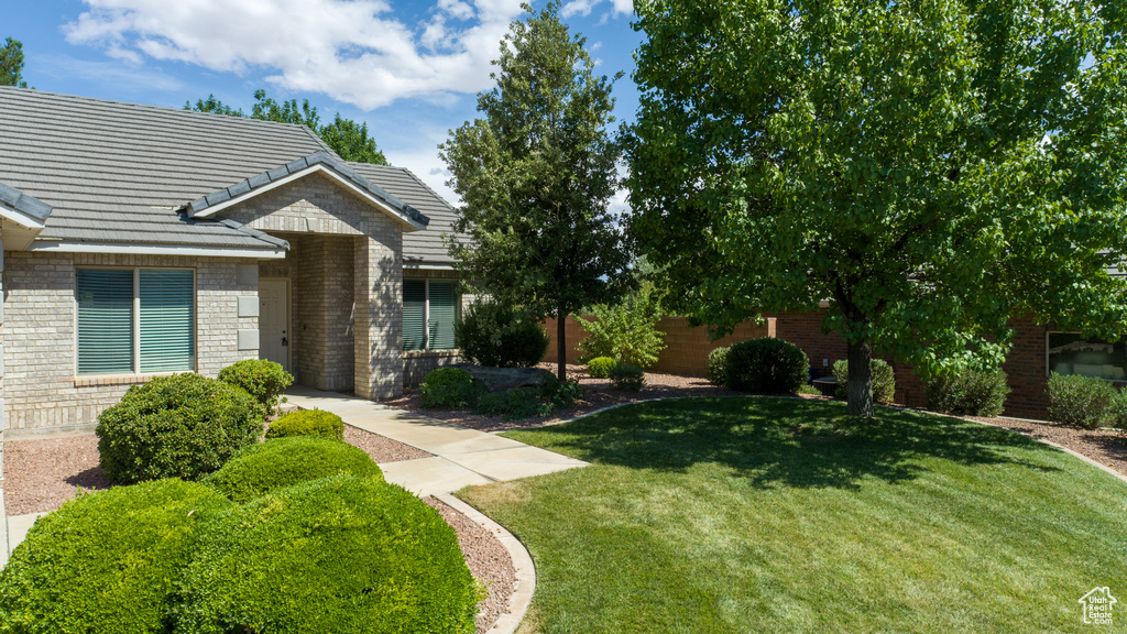 Photo 2 for MLS #2099793 at 1730 W Stonebridge Dr #25