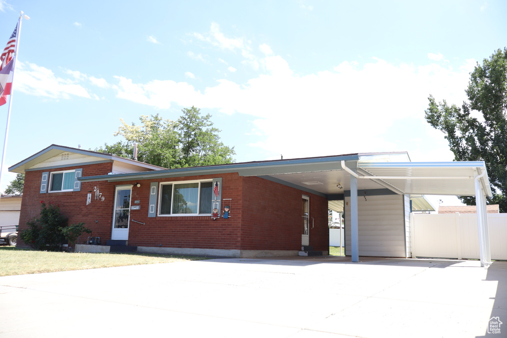 2179 W 4975 S Roy, UT 84067