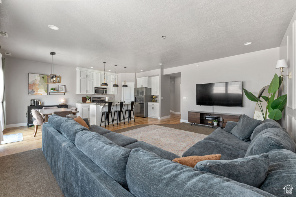 242 E BRIDGEWATER LN Saratoga Springs, UT 84045