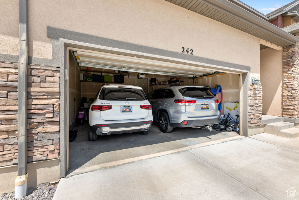 242 E BRIDGEWATER LN Saratoga Springs, UT 84045