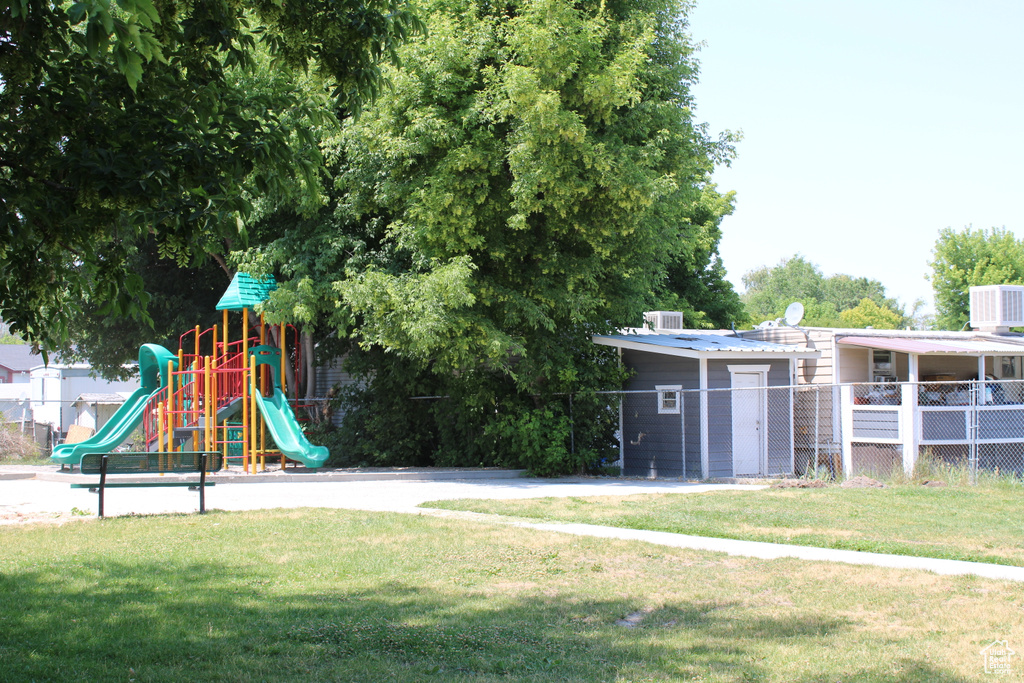 Photo 24 for MLS #2099880 at 1177 E La Contessa Dr