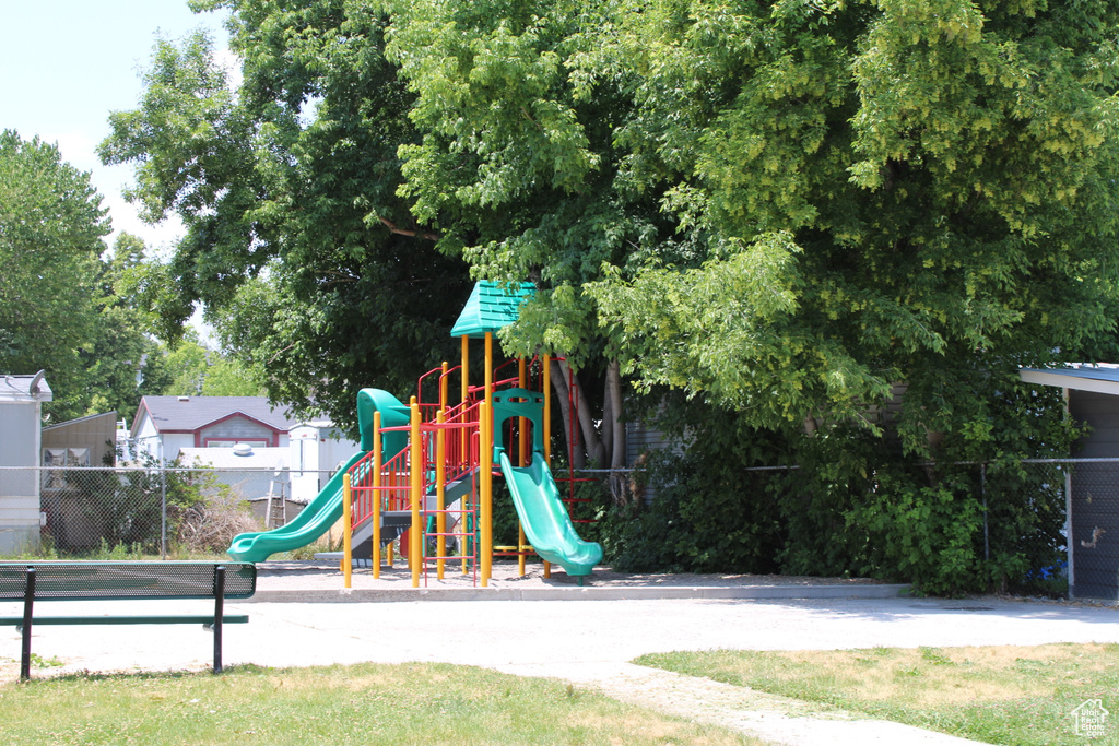 Photo 25 for MLS #2099880 at 1177 E La Contessa Dr