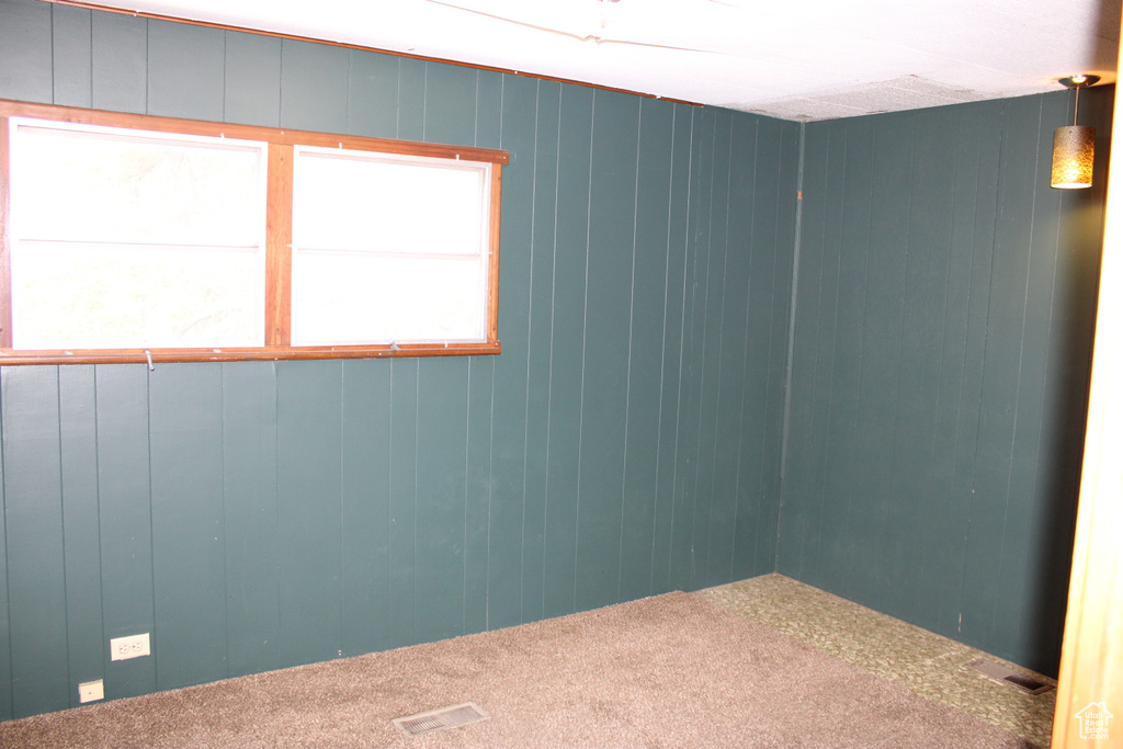 Photo 12 for MLS #2099880 at 1177 E La Contessa Dr