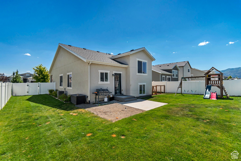 1561 E ERICKSON LN Eagle Mountain, UT 84005