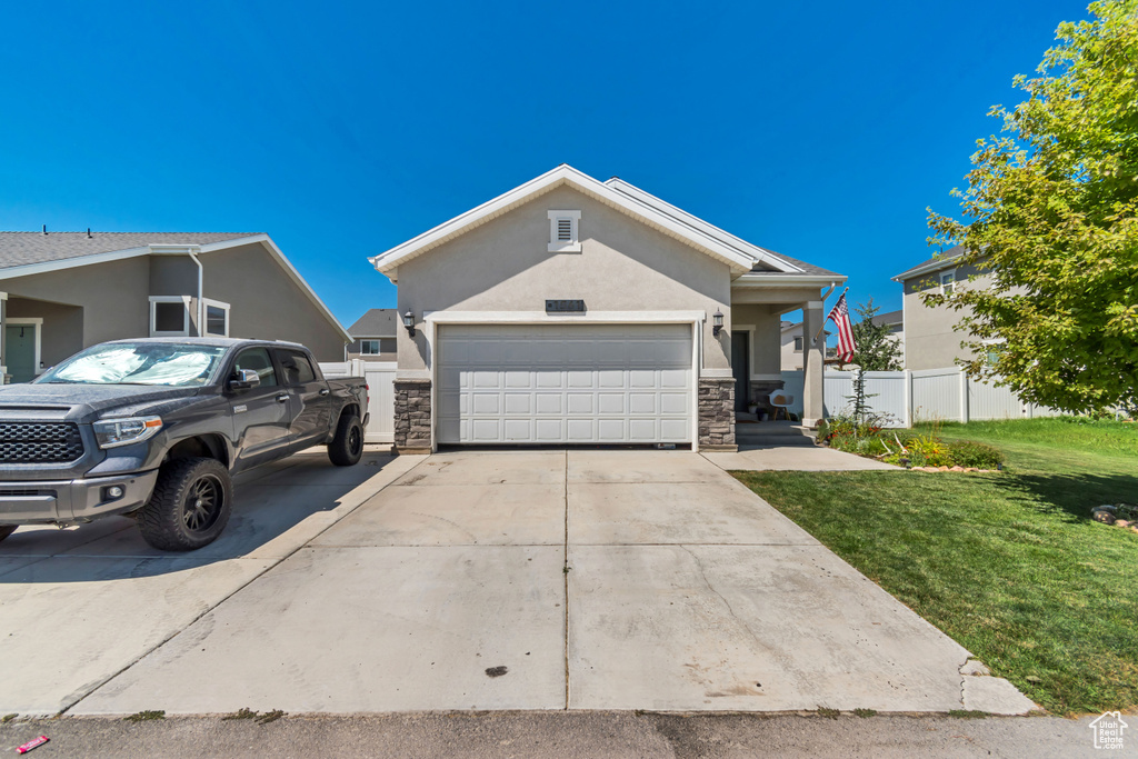 1561 E ERICKSON LN Eagle Mountain, UT 84005