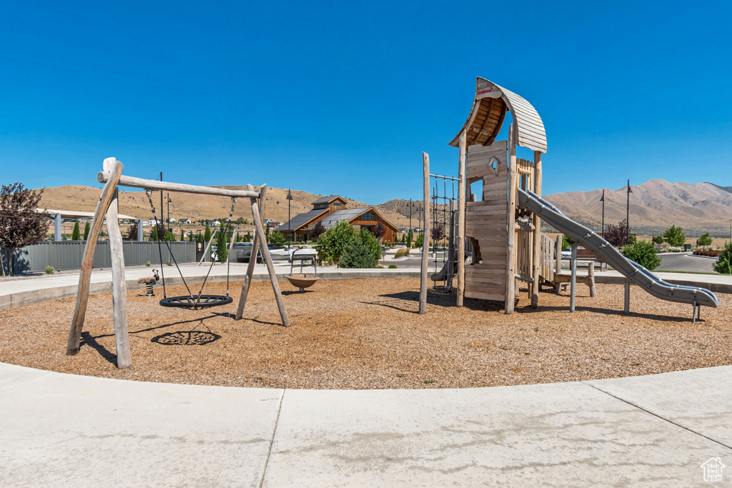 1561 E ERICKSON LN Eagle Mountain, UT 84005