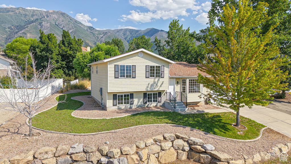 300 E MAGELLAN LN Elk Ridge, UT 84651