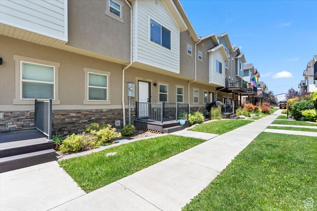 3883 S 1605 W West Valley City, UT 84119