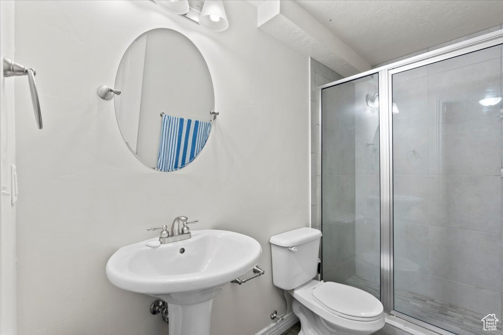 3883 S 1605 W West Valley City, UT 84119