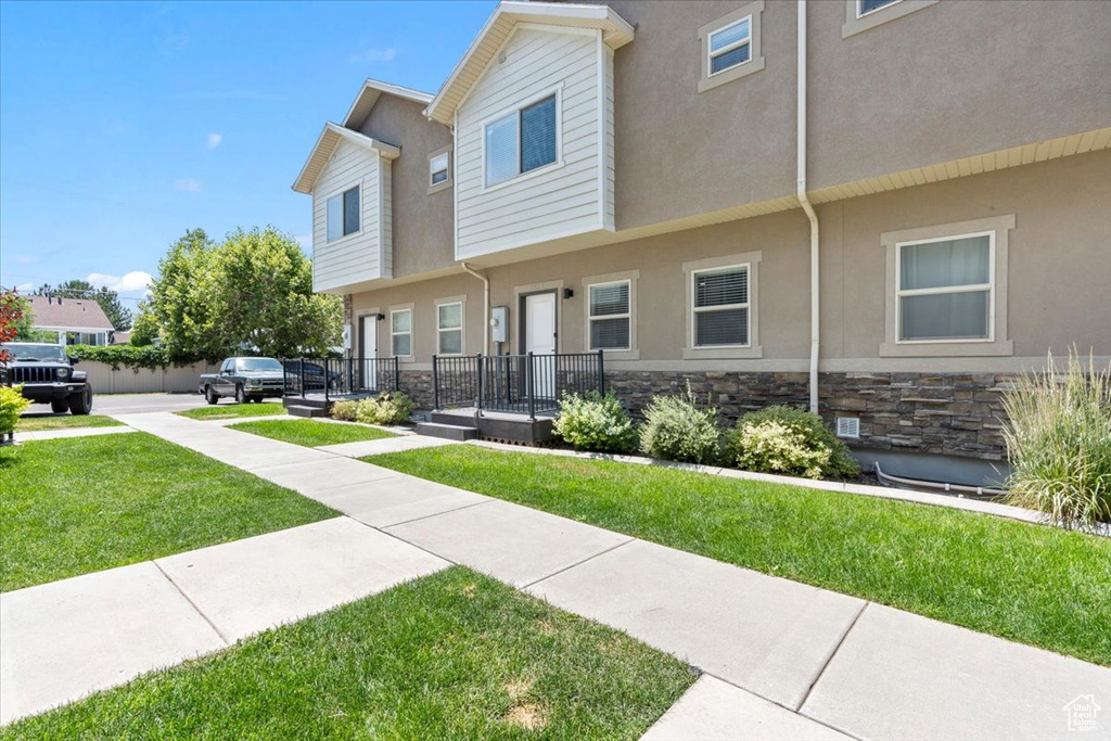3883 S 1605 W West Valley City, UT 84119