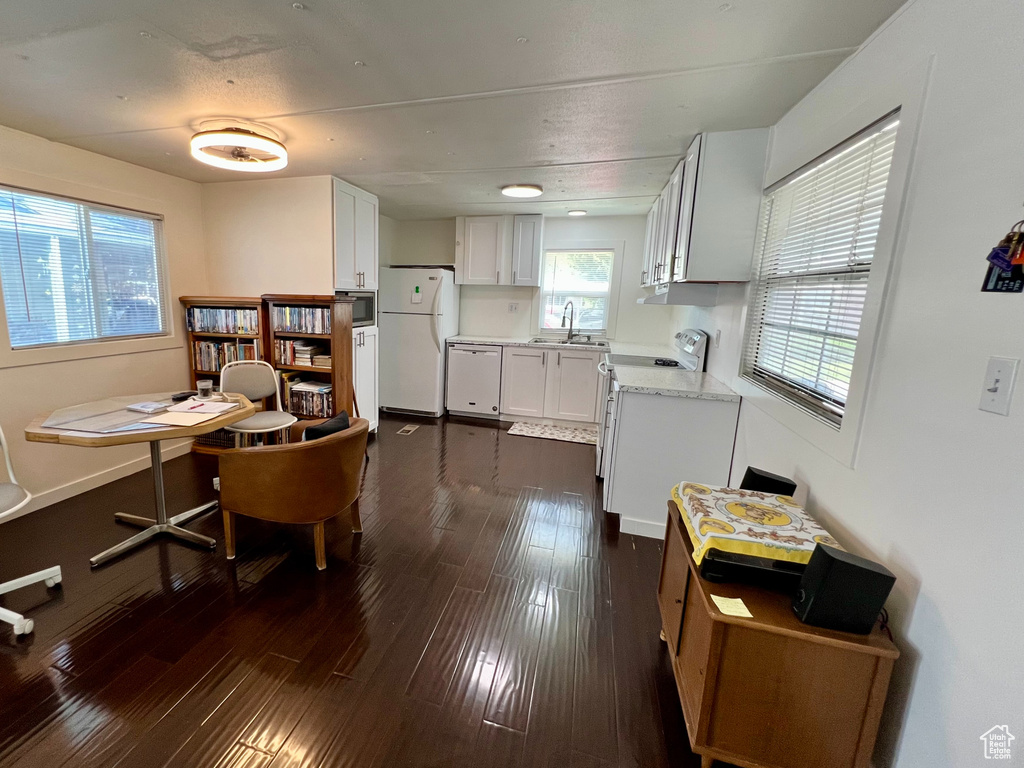Photo 4 for MLS #2099934 at 5028 S Del Rio St