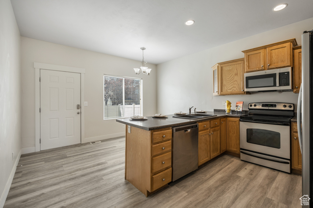 7887 S DOVE CREEK LN West Jordan, UT 84081
