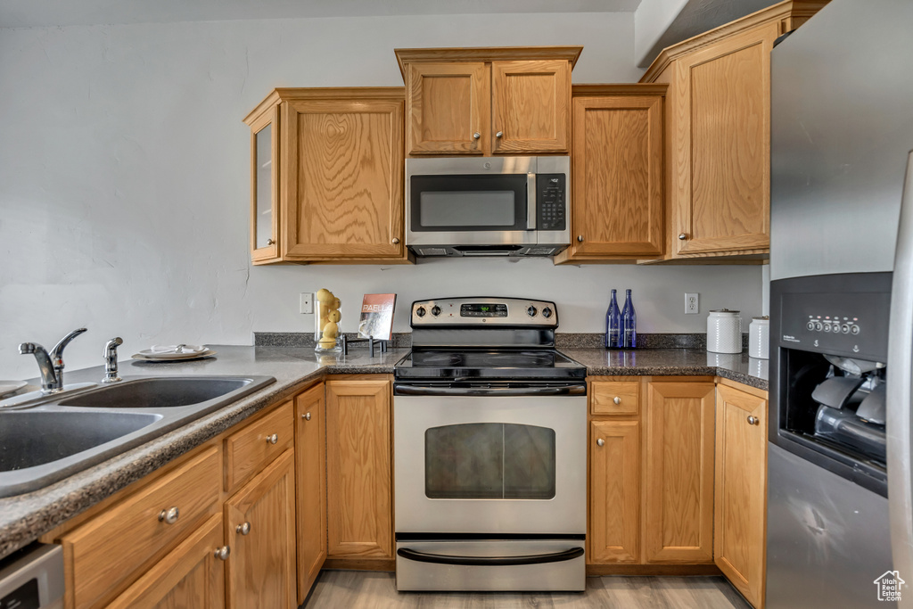 7887 S DOVE CREEK LN West Jordan, UT 84081