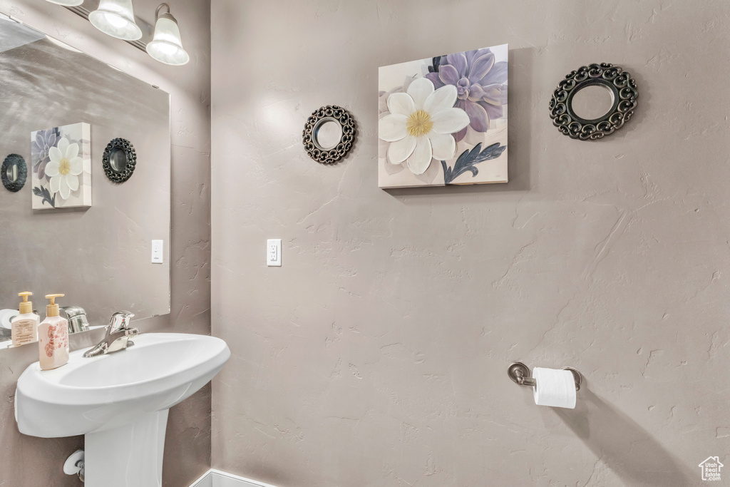 177 S 1170 E Hyrum, UT 84319