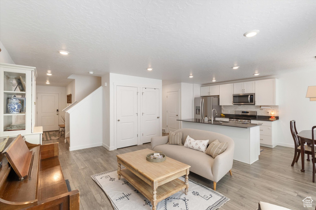 282 N STARBOARD DR Saratoga Springs, UT 84045
