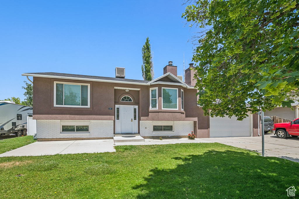 203 E KRISTIN DR Sandy, UT 84070