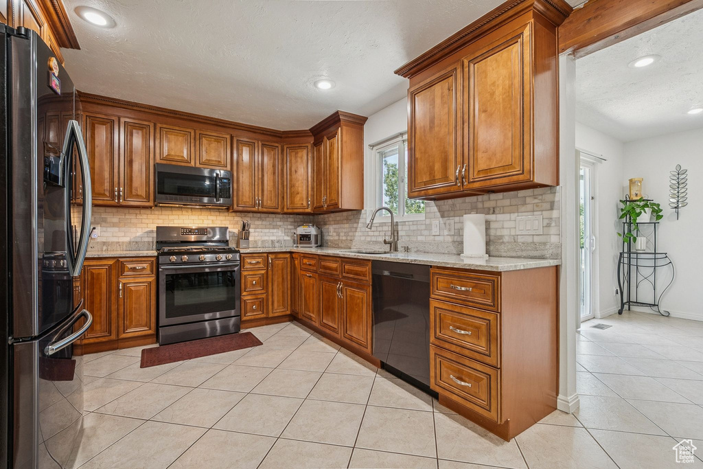 203 E KRISTIN DR Sandy, UT 84070