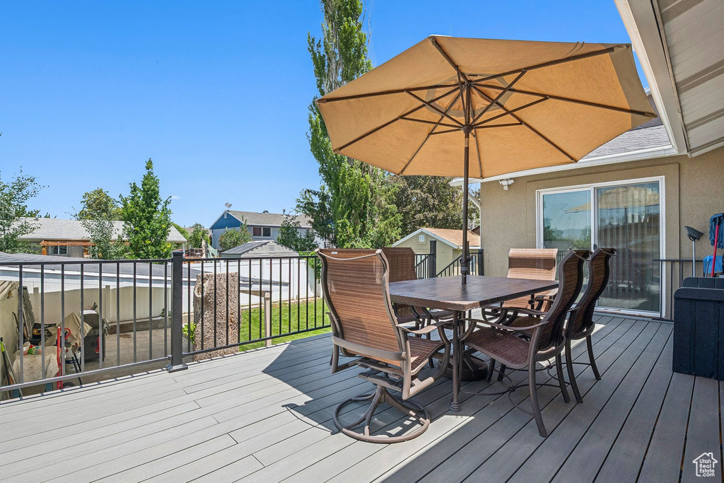 203 E KRISTIN DR Sandy, UT 84070