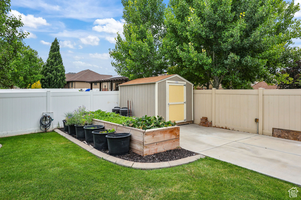 1932 S 2150 W Syracuse, UT 84075