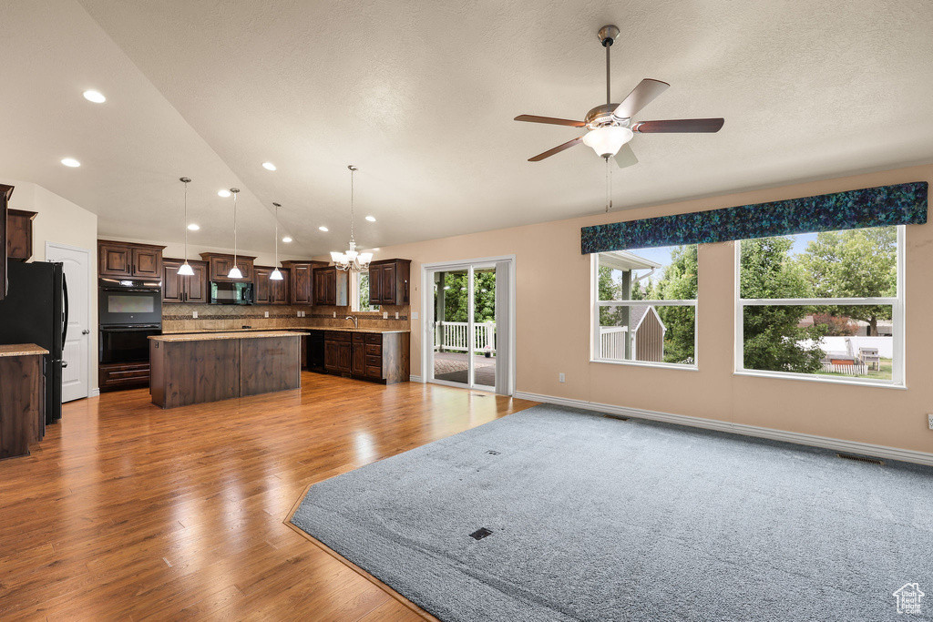 1932 S 2150 W Syracuse, UT 84075