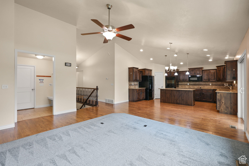 1932 S 2150 W Syracuse, UT 84075