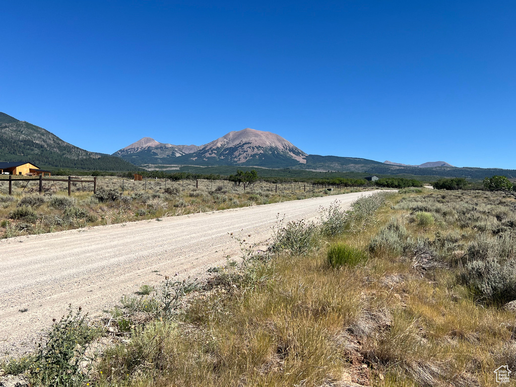 32  PORPUPINE LN La Sal, UT 84530