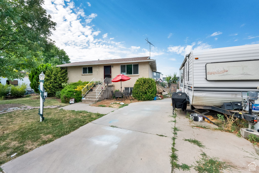 1166 W DALLAS ST Syracuse, UT 84075
