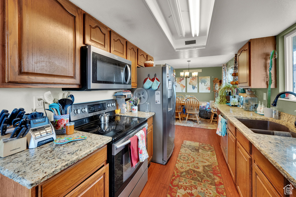 1166 W DALLAS ST Syracuse, UT 84075