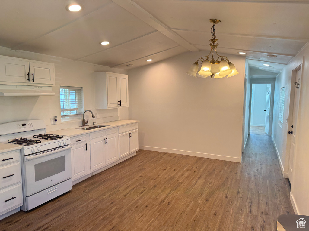 Photo 2 for MLS #2100018 at 898 W Little Mountain Dr