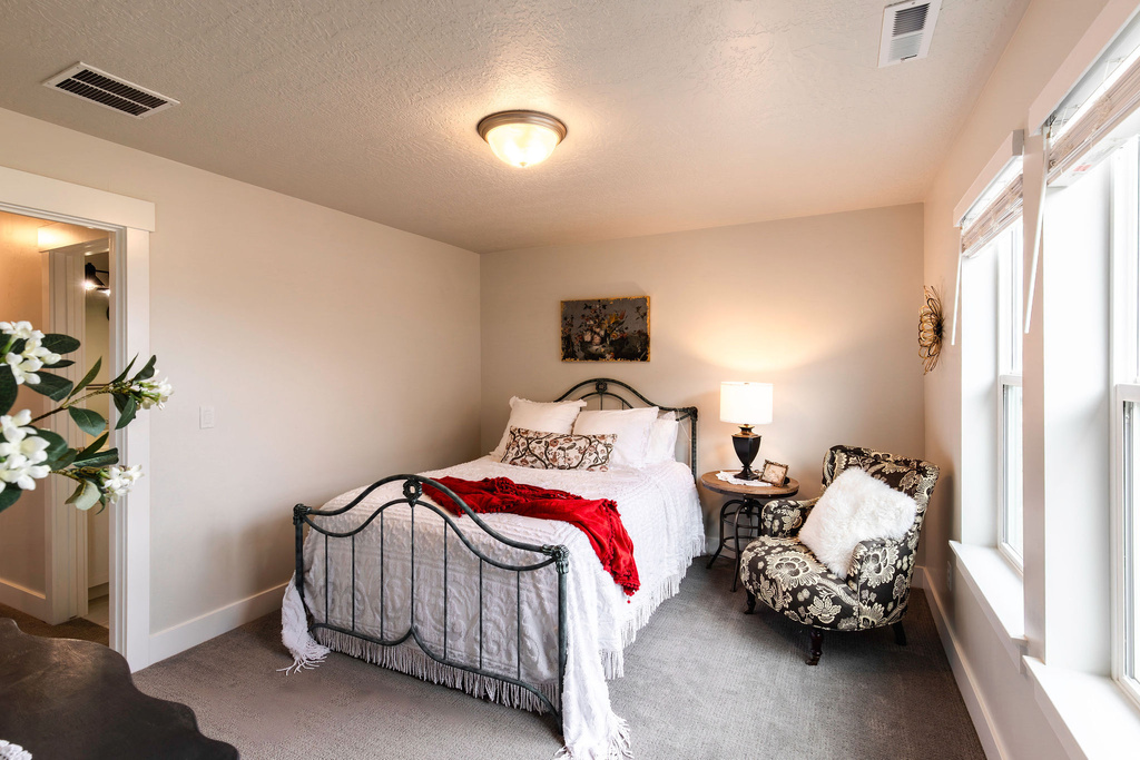 1128 N SPRINGER LOOP LOOP Midway, UT 84049