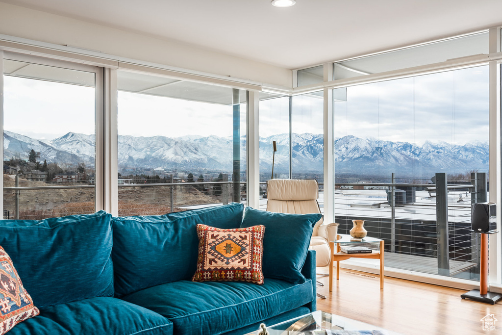 724 EASTCAPITOL BLVD Salt Lake City, UT 84103
