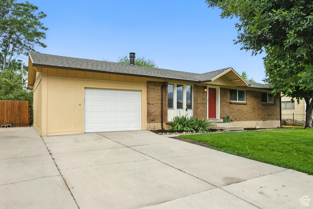 9324 S BRIGHTON VIEW DR Sandy, UT 84070