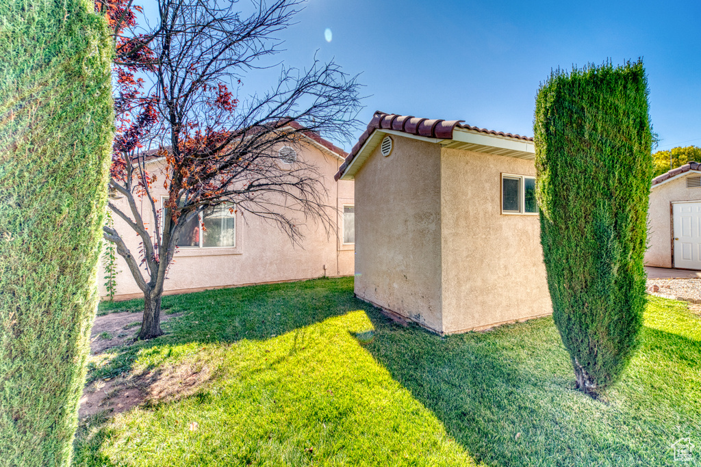 Photo 24 for MLS #2100057 at 2990 E Riverside Dr