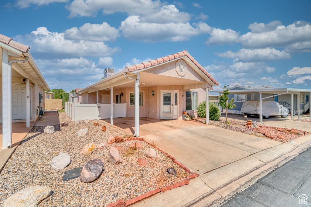 Photo 4 for MLS #2100057 at 2990 E Riverside Dr