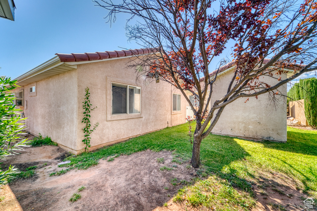 Photo 25 for MLS #2100057 at 2990 E Riverside Dr