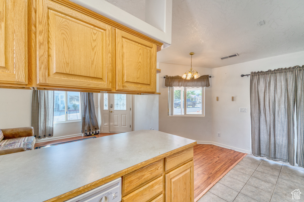 Photo 11 for MLS #2100057 at 2990 E Riverside Dr